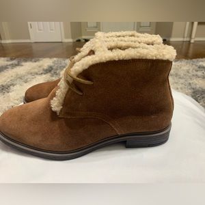 Hush Puppies Women’s Bailey Faux Fur Chukka Boot